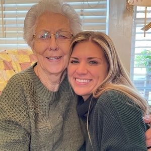 Meet your Posher, Lee